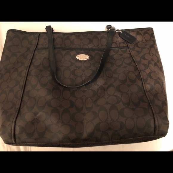 Coach purse (extra large and spacious!) - Picture 1 of 4